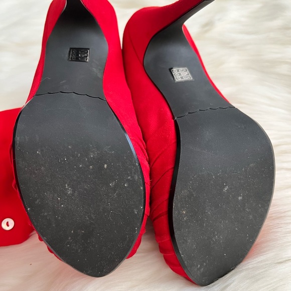 Red  open toe heel - Picture 6 of 8